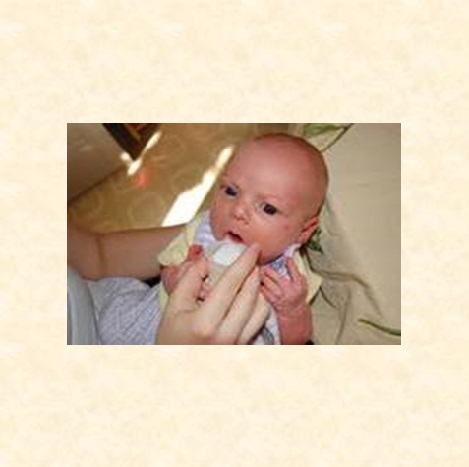 A menos que el profesional de la salud lo recomiende, o este medicamente indicado, no se debe incluir otros tipos de alimentos. 